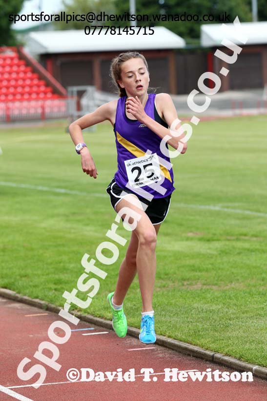 Girls 3000 metres, Northern Inter-County Schools, Gateshead International Stadum. Photo: David T. Hewitson/Sports for All Pics